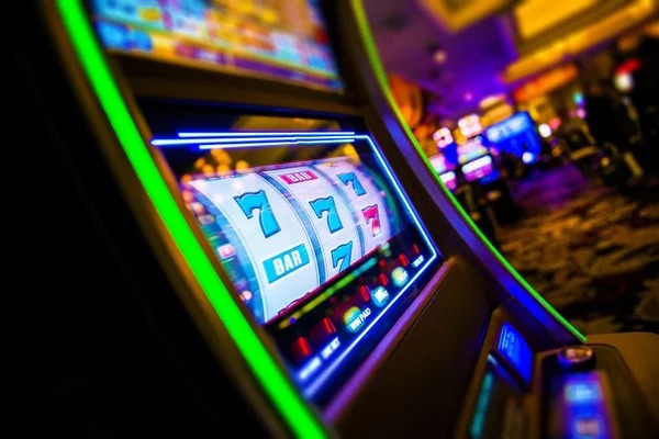 konsorsium 303 live-dealer studio with multi-camera feed and professional croupier